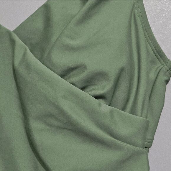 Cupshe Bathing Suit in a Beautiful Green. NWT-Size M - Picture 3 of 9